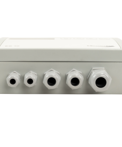 Flow and pressure regulator, connections in bottom